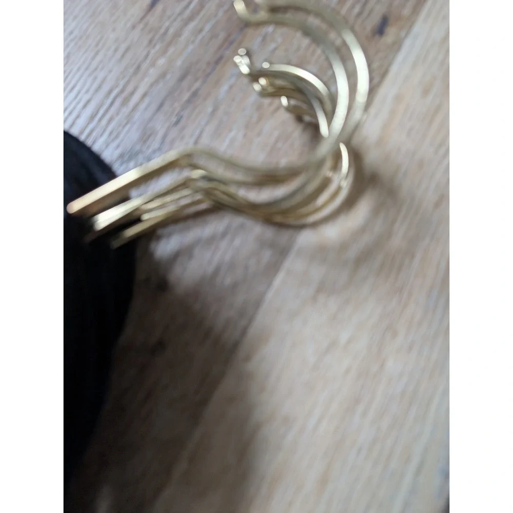 8 Closet Complete Huggable Hangers for Shirts & Pants, BLACK w/ Gold‎ Hook